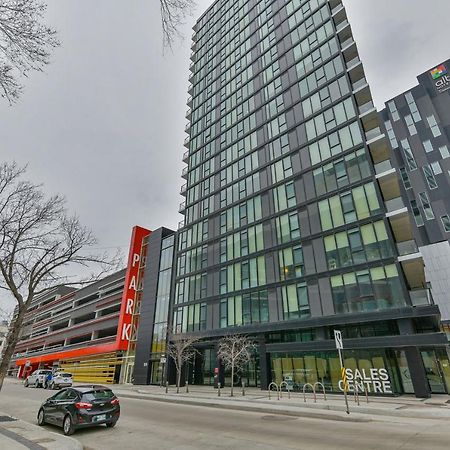 וויניפג Luxury Skyline Condo In Downtown Free 24/7 Parking מראה חיצוני תמונה