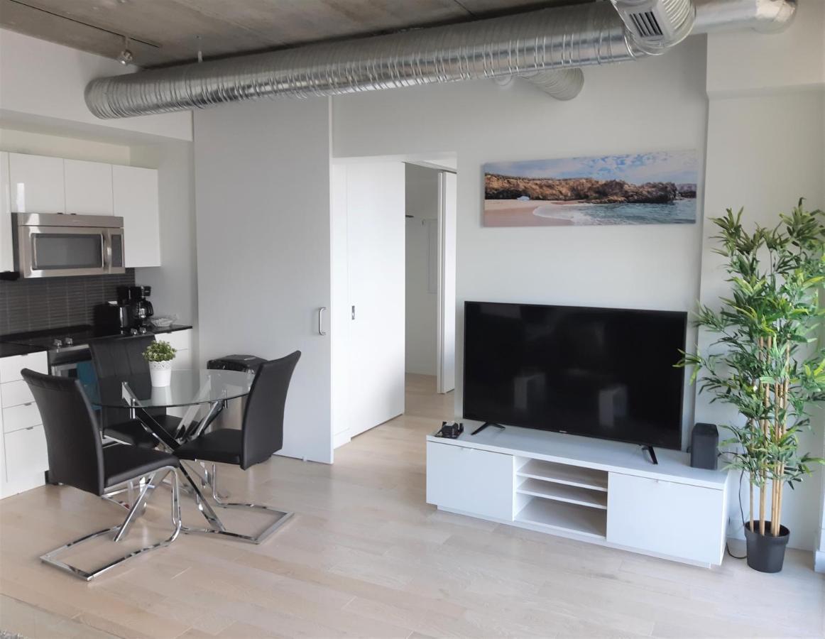 וויניפג Luxury Skyline Condo In Downtown Free 24/7 Parking מראה חיצוני תמונה