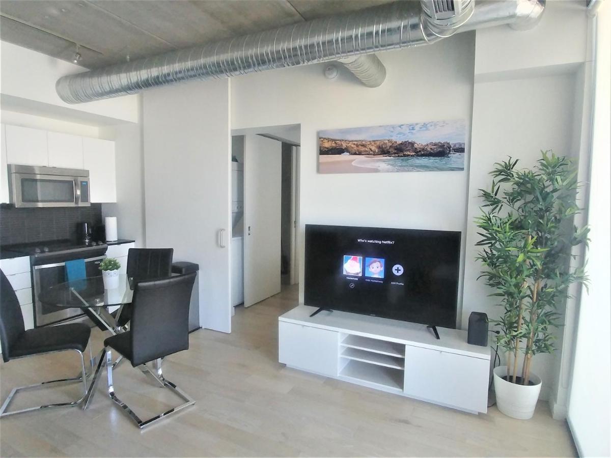 וויניפג Luxury Skyline Condo In Downtown Free 24/7 Parking מראה חיצוני תמונה