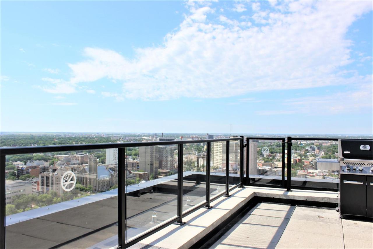 וויניפג Luxury Skyline Condo In Downtown Free 24/7 Parking מראה חיצוני תמונה