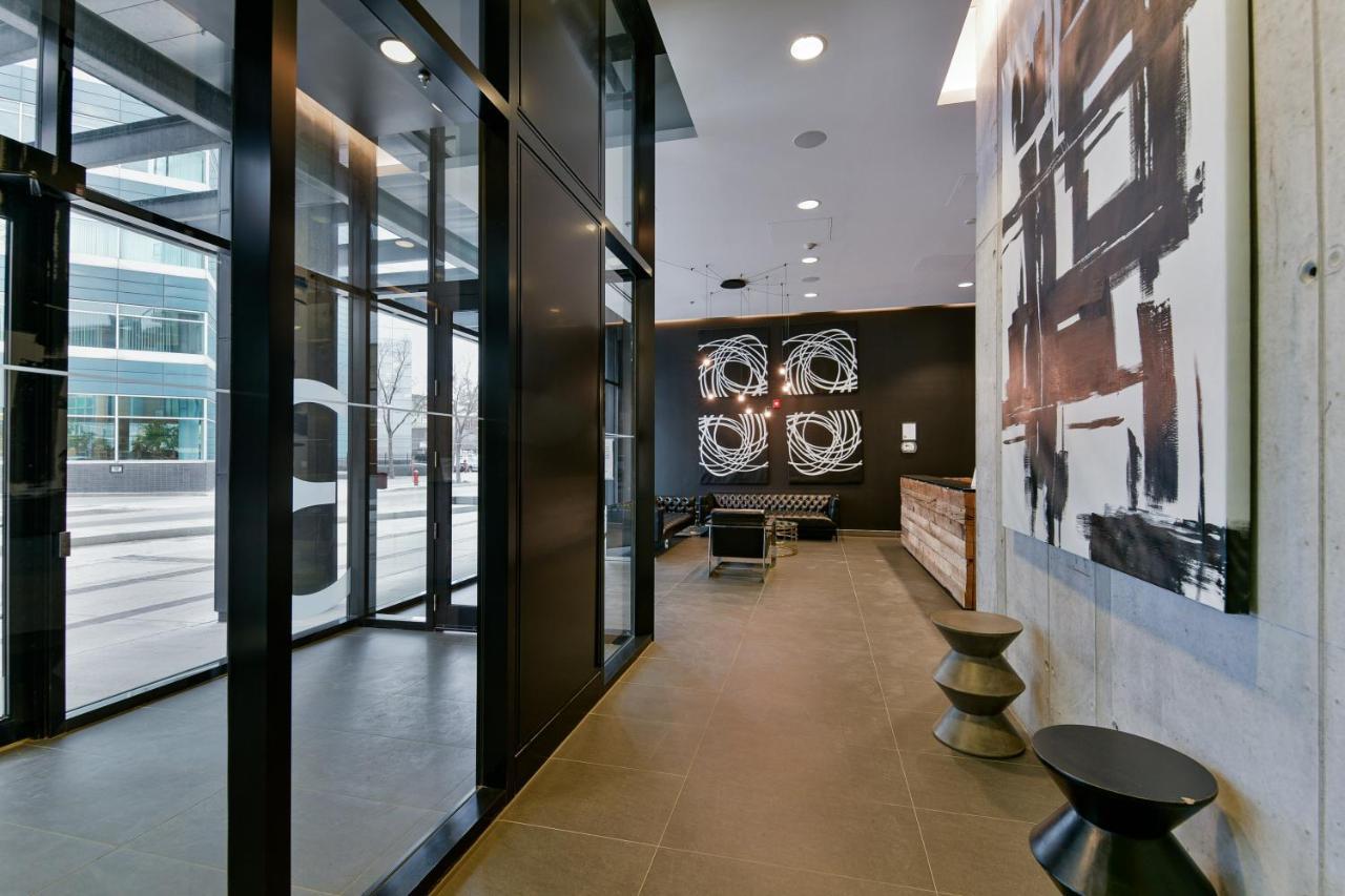 וויניפג Luxury Skyline Condo In Downtown Free 24/7 Parking מראה חיצוני תמונה